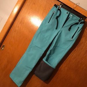 Snowboard pants NWOT fits small